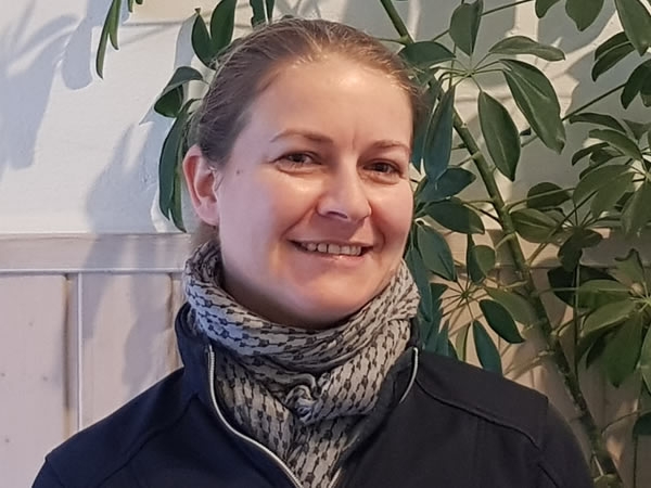 Tierarzt Dr. Ulrike Häusler-Naumburger - Ihre Tierärztin für Pferde und Kleintiere 